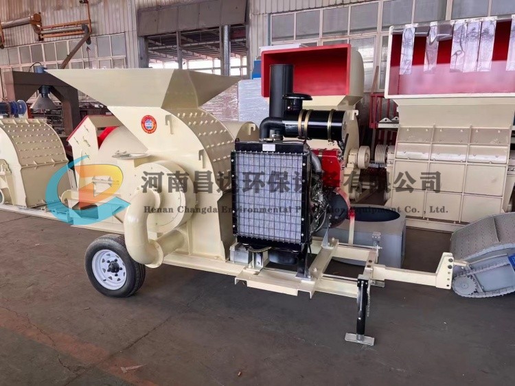 河南昌（chāng）達內蒙古客戶定製移動檸條粉碎柔絲機.jpg