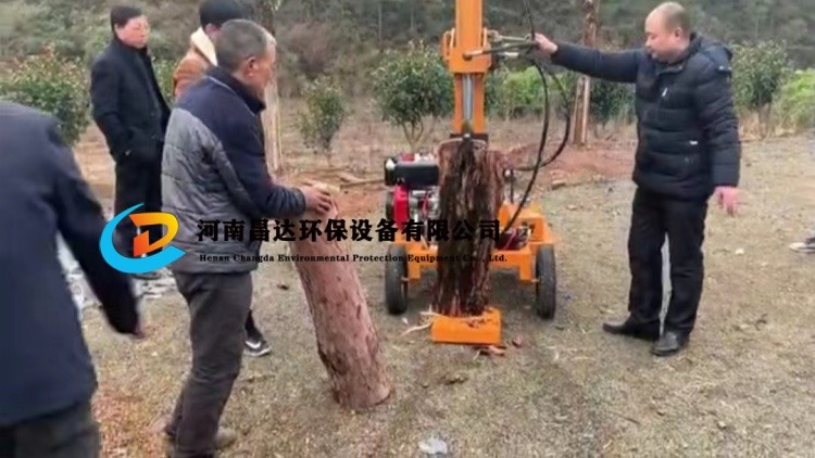 河南昌達移動劈木機（jī）雲南昆明客戶現場